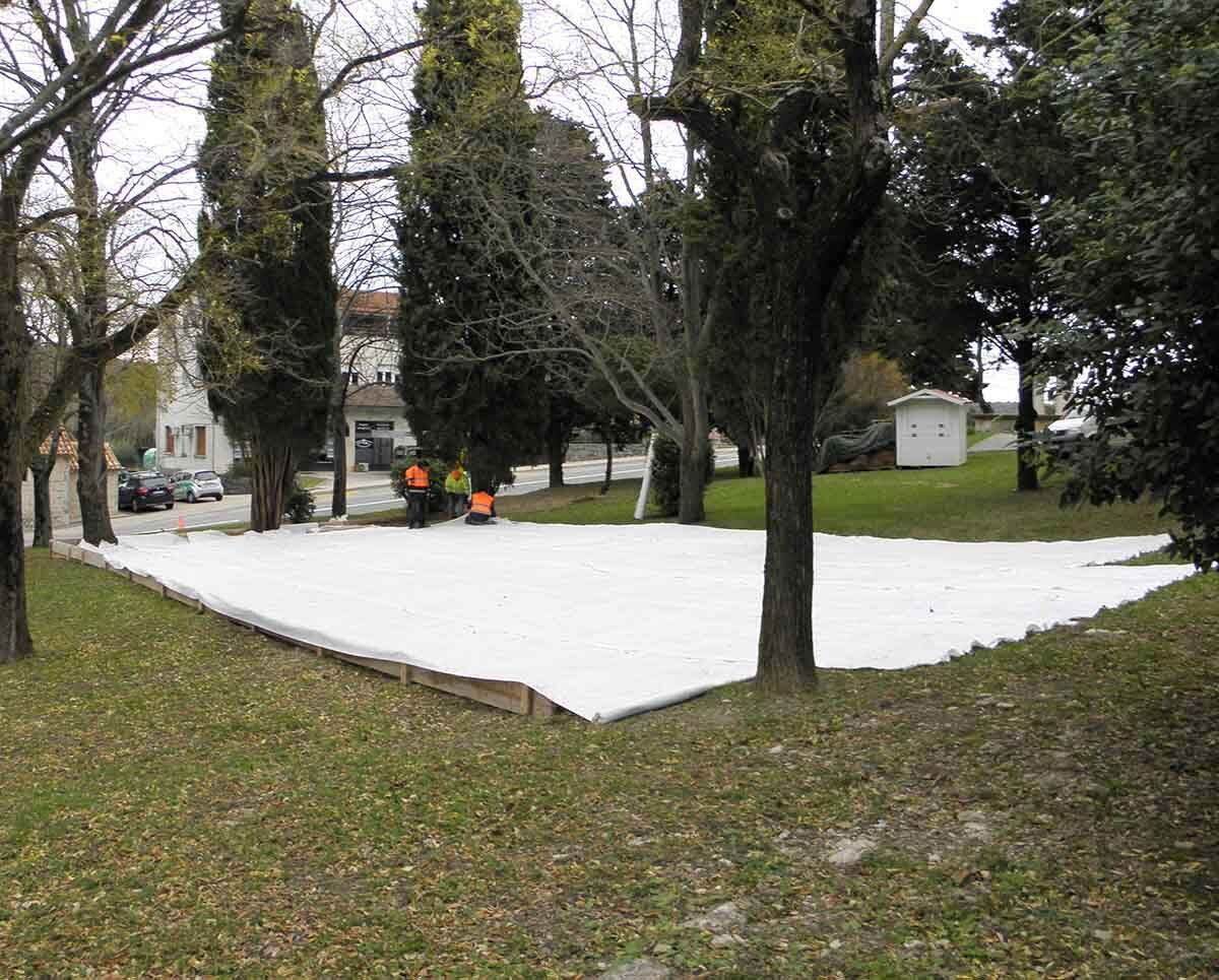 Postavljan je geotekstil au Parku hrvatskih branitelja Domovinskog rata