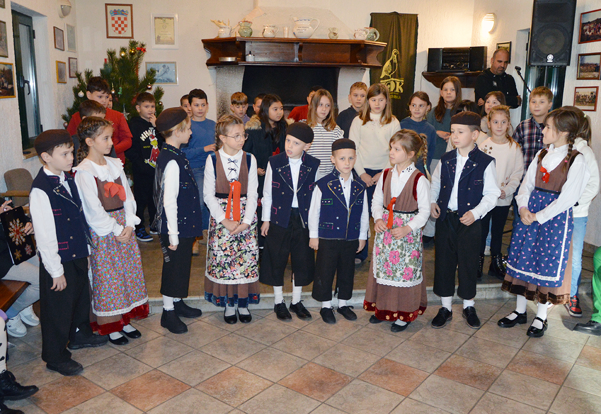 Na "Ćakulode za najmlaje" u Lovačkom domu Ripenda