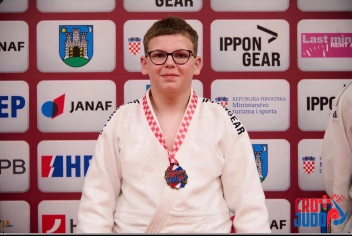 Petar Lukež na trećoj stepenici pobjedničkog postolja 