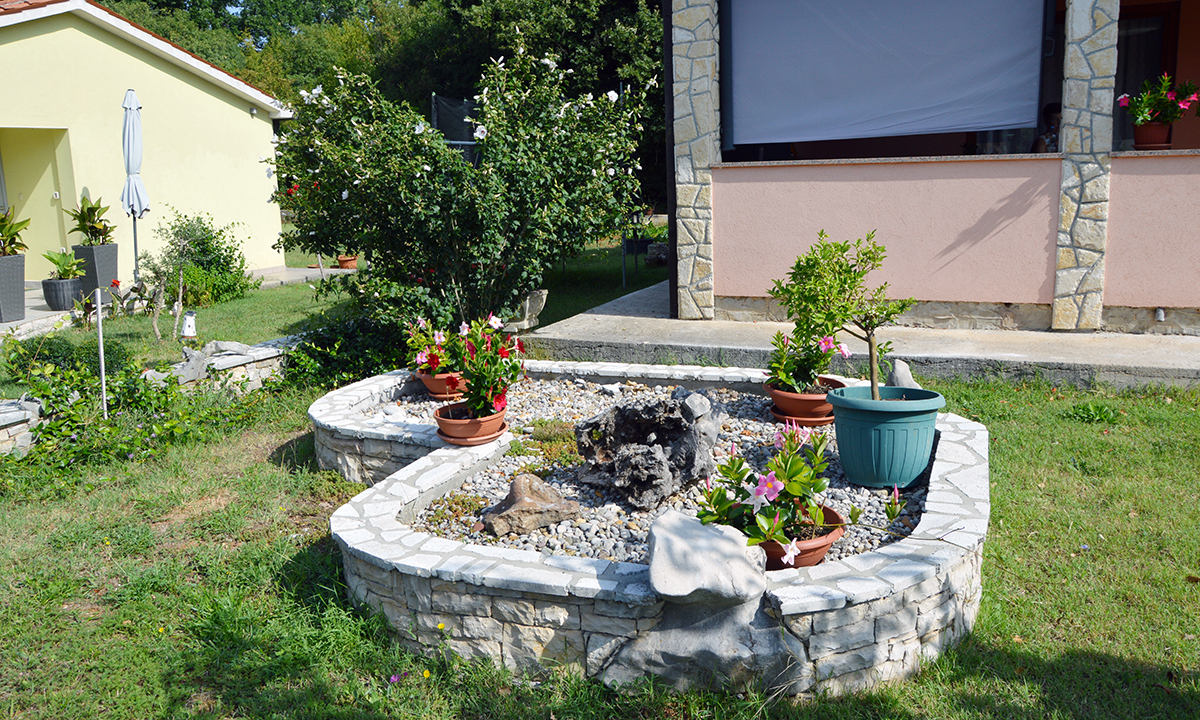 Jedna od nagrađenih prošlogodišnjih okućnica (foto: Robi Selan)